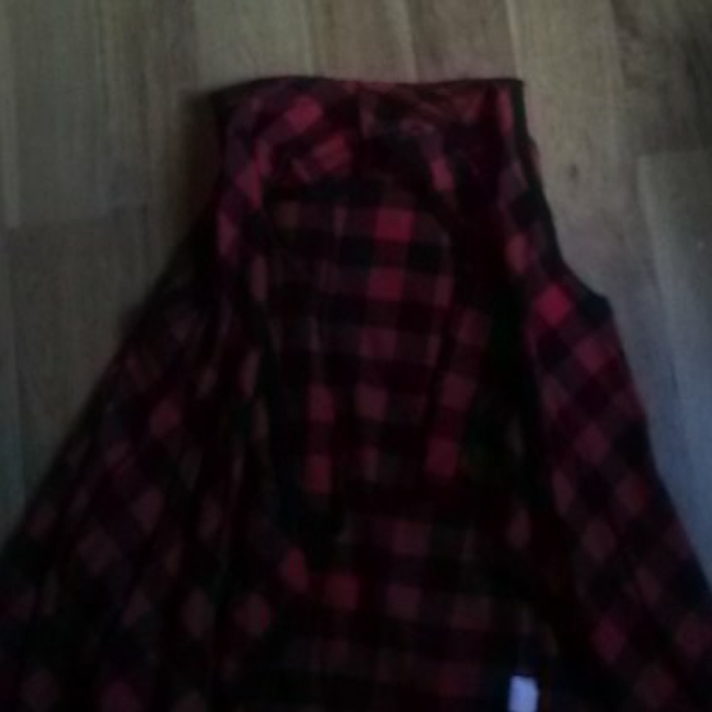 P.S.KATE Black and Red Pladd Flannel